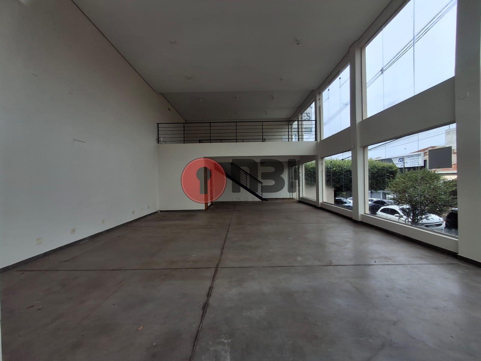 Galpão / Depósito / Armazém  para aluguel, 320m² — foto 3 de 3