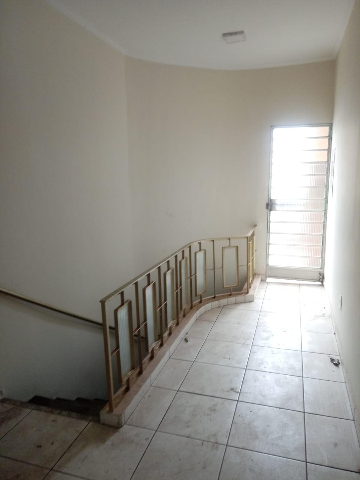 Galpão / Depósito / Armazém  para aluguel, 248m² — foto 4 de 30