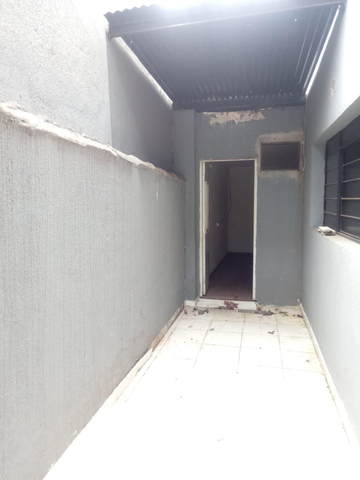 Galpão / Depósito / Armazém  para aluguel, 248m² — foto 15 de 30