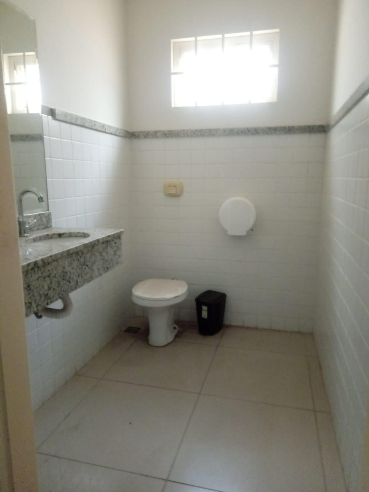 Galpão / Depósito / Armazém  para aluguel, 248m² — foto 18 de 30