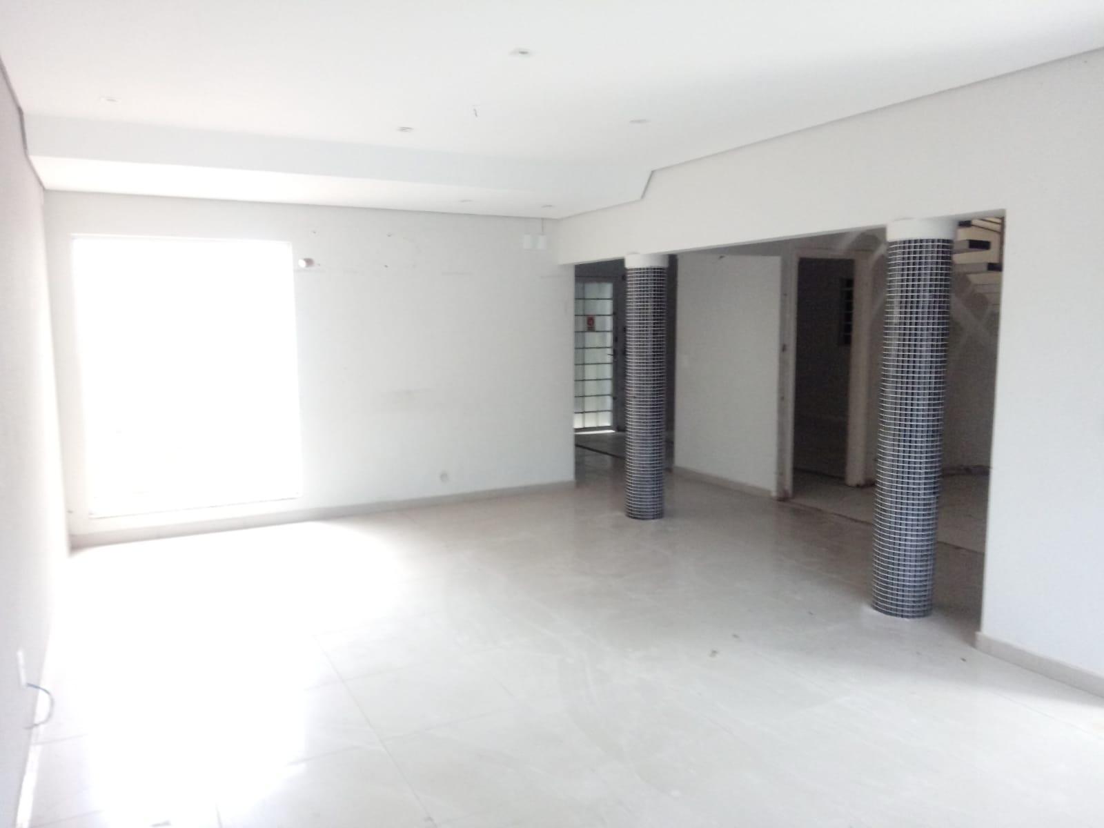 Galpão / Depósito / Armazém  para aluguel, 248m² — foto 3 de 30