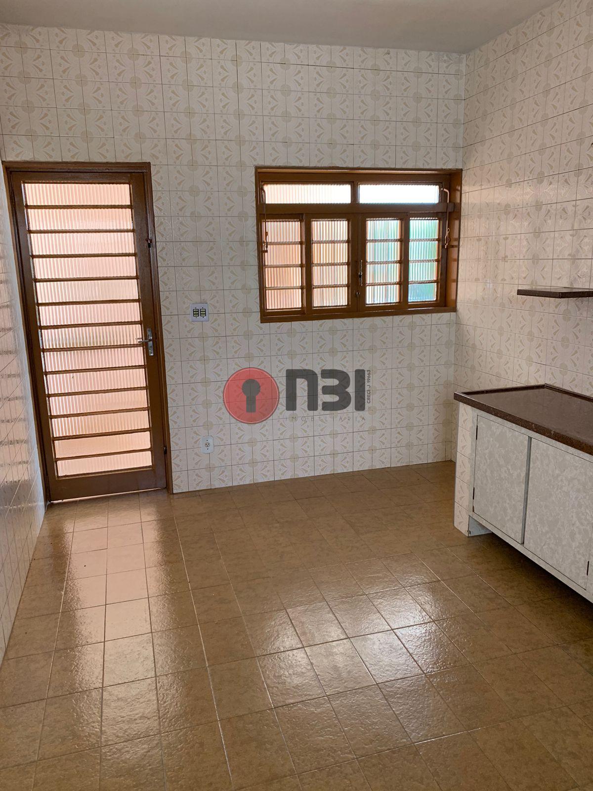 Casa com 2 quartos à venda, 300m² — foto 12 de 36