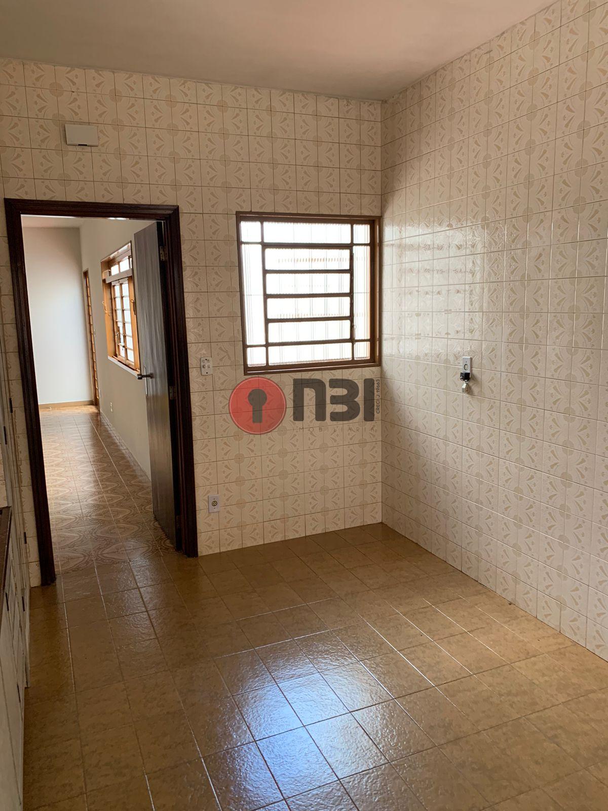 Casa com 2 quartos à venda, 300m² — foto 13 de 36