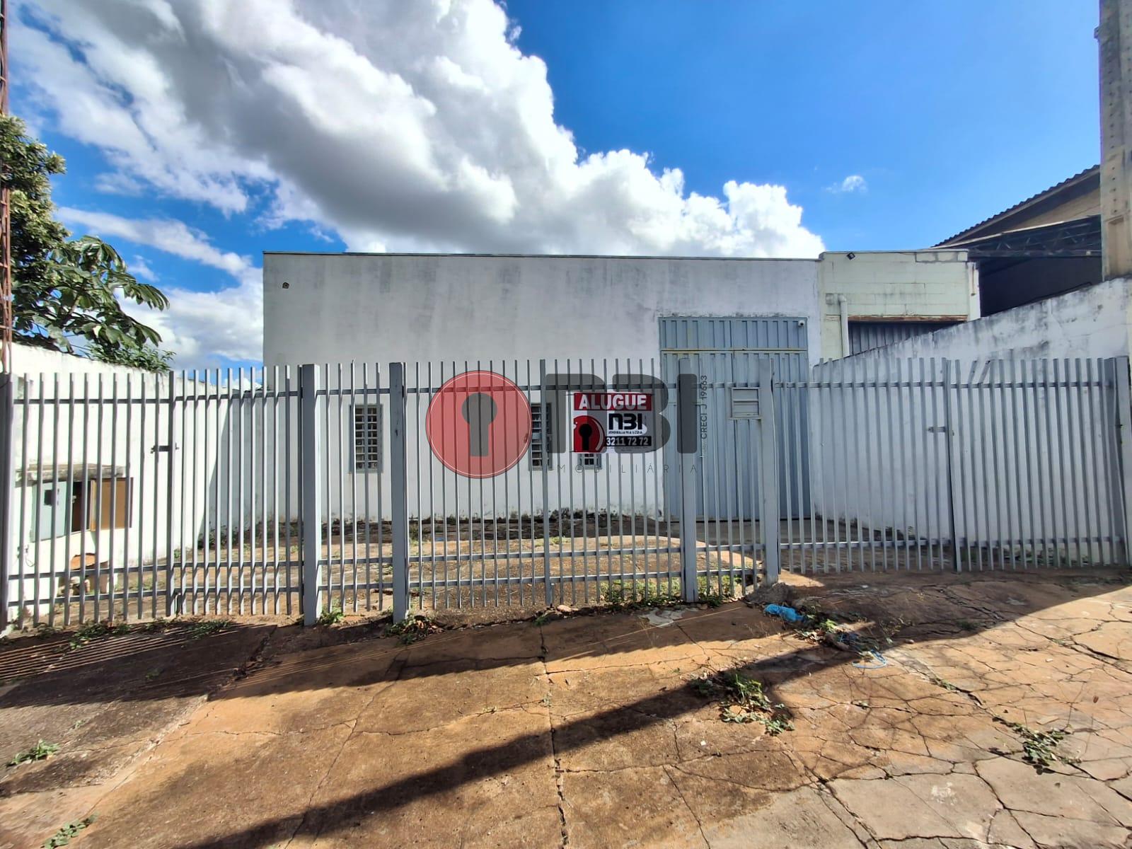 Galpão / Depósito / Armazém  para aluguel, 400m² — foto 1 de 8