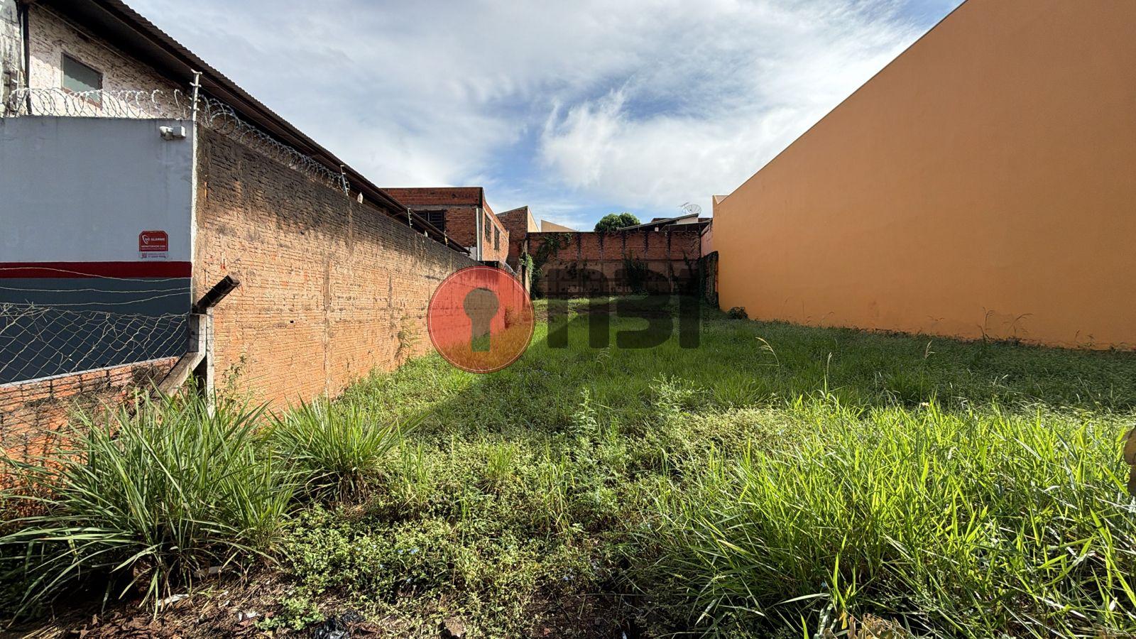 Galpão / Depósito / Armazém  para aluguel, 630m² — foto 2 de 4