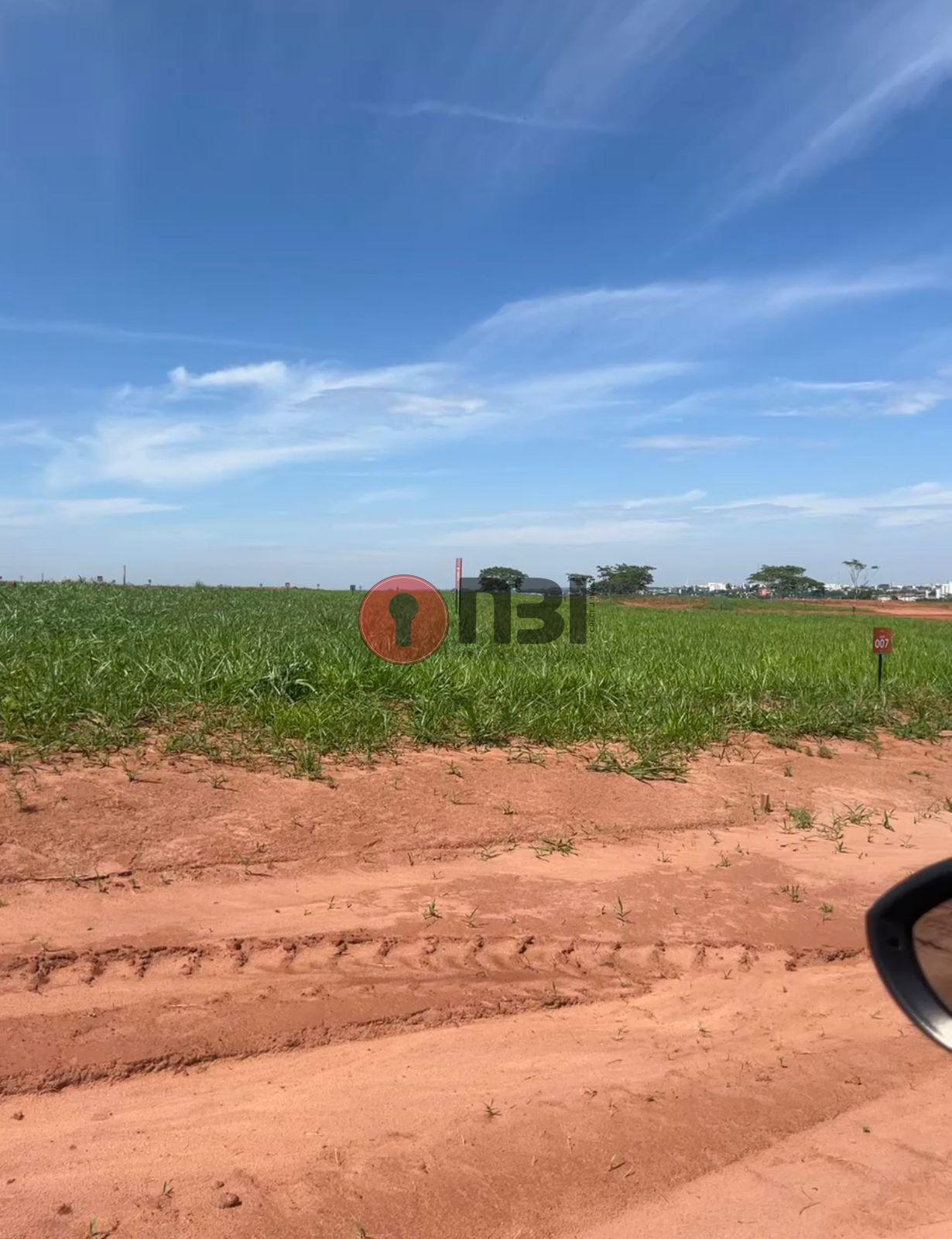 Terreno / Lote / Condomínio  à venda, 300m² — foto 1 de 2