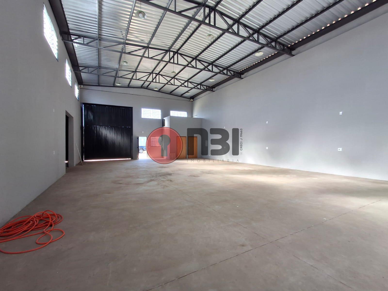 Galpão / Depósito / Armazém  à venda, 300m² — foto 7 de 20