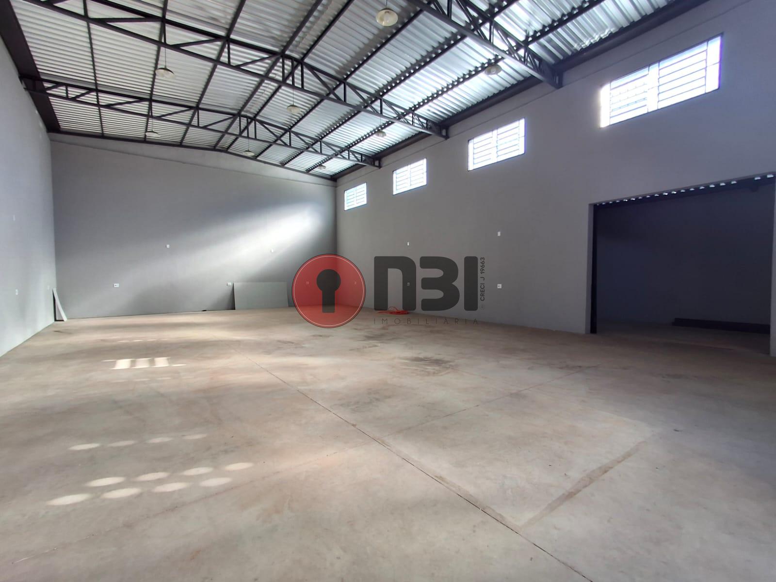 Galpão / Depósito / Armazém  à venda, 300m² — foto 9 de 20