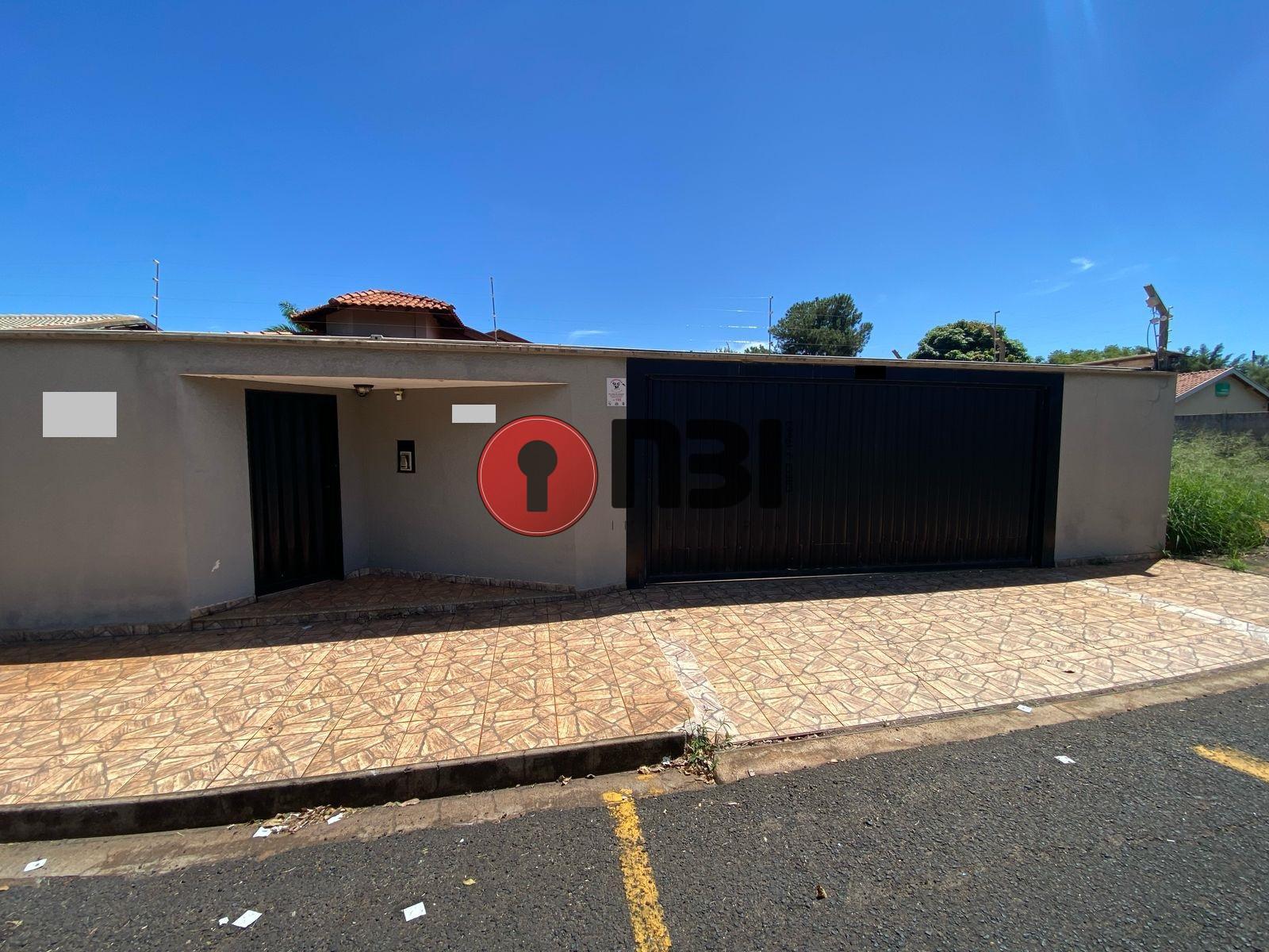 Casa com 3 quartos à venda, 253m² — foto 2 de 52
