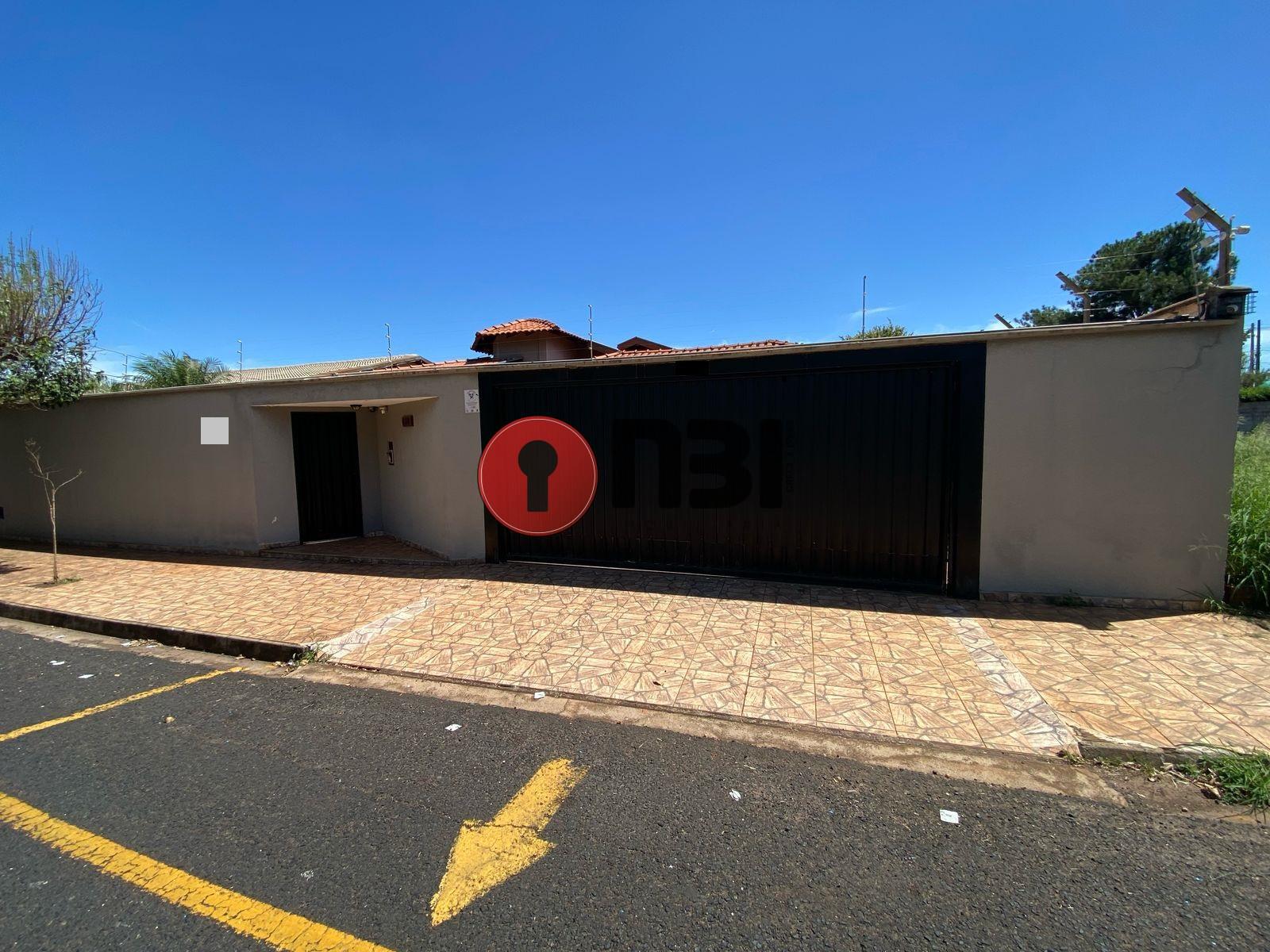 Casa com 3 quartos à venda, 253m² — foto 3 de 52