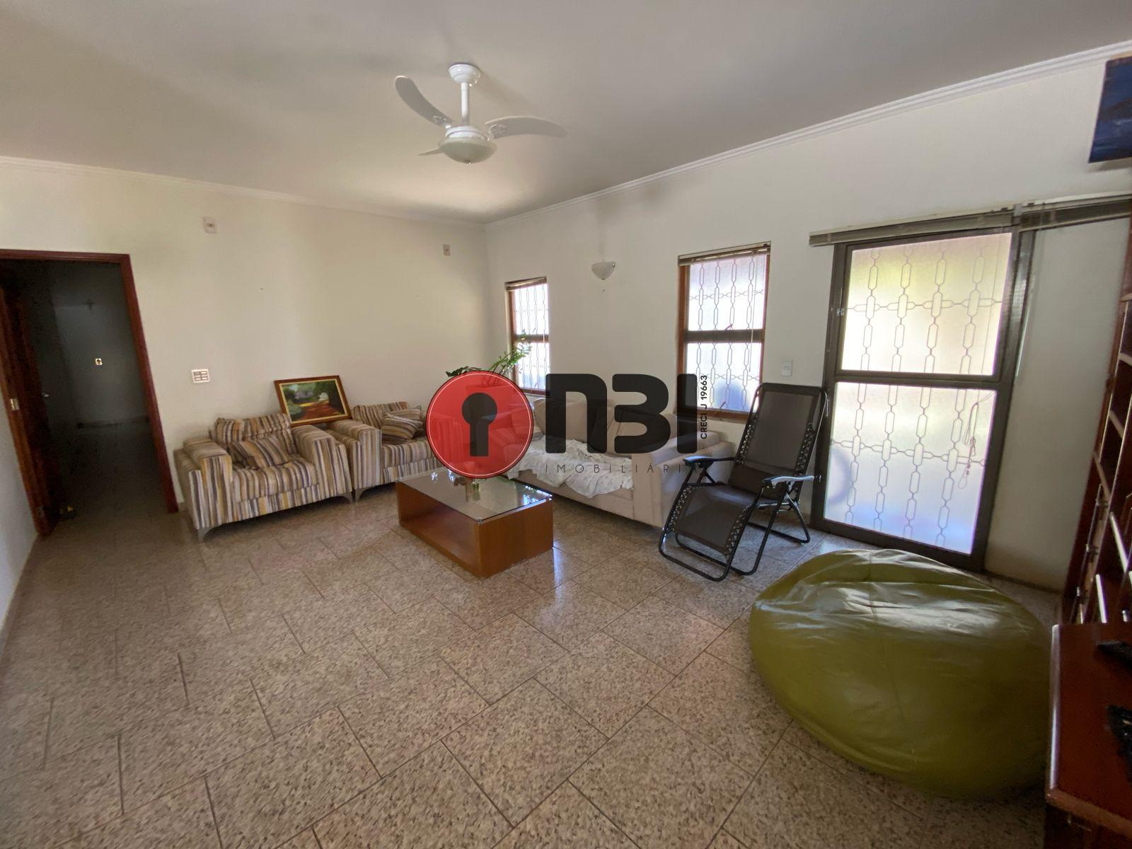 Casa com 3 quartos à venda, 253m² — foto 11 de 52