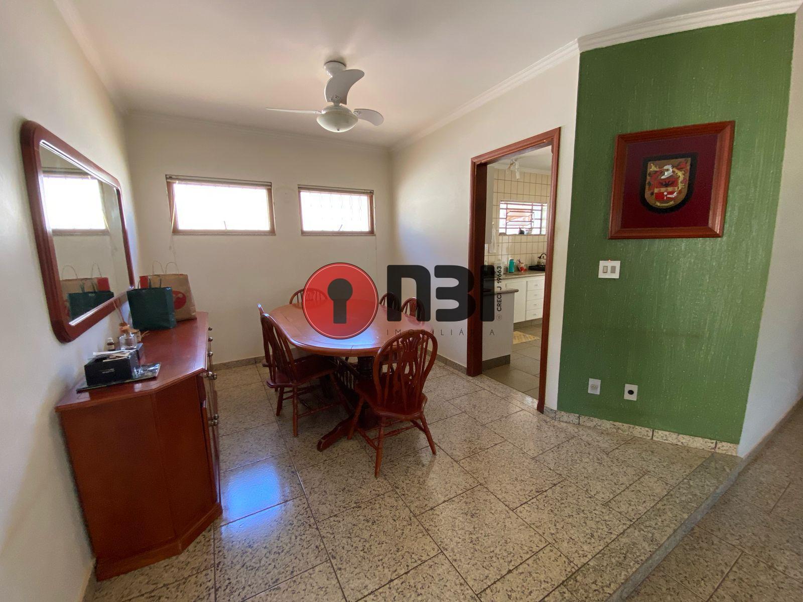 Casa com 3 quartos à venda, 253m² — foto 12 de 52