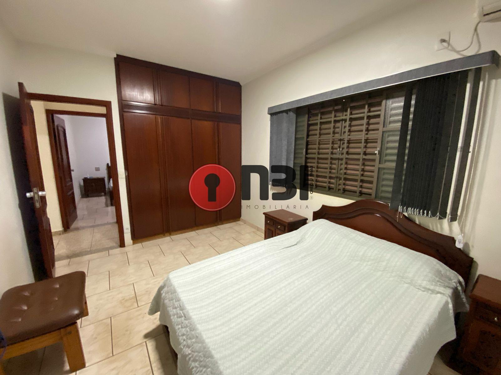 Casa com 3 quartos à venda, 253m² — foto 33 de 52