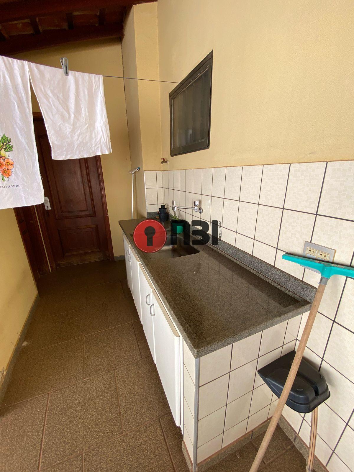 Casa com 3 quartos à venda, 253m² — foto 35 de 52