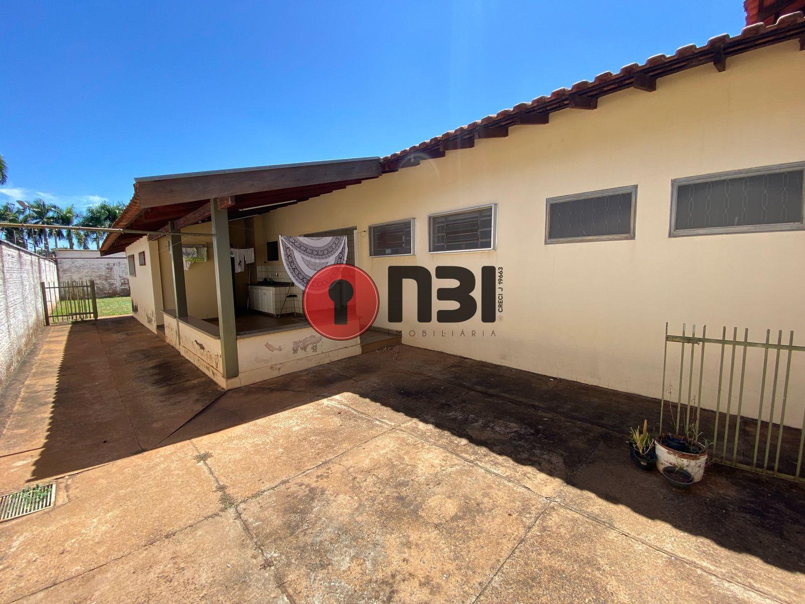 Casa com 3 quartos à venda, 253m² — foto 43 de 52