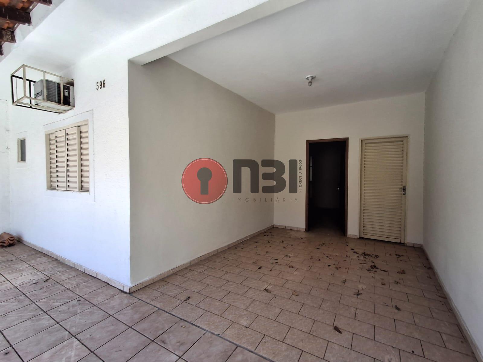 Casa com 3 quartos à venda, 110m² — foto 2 de 19
