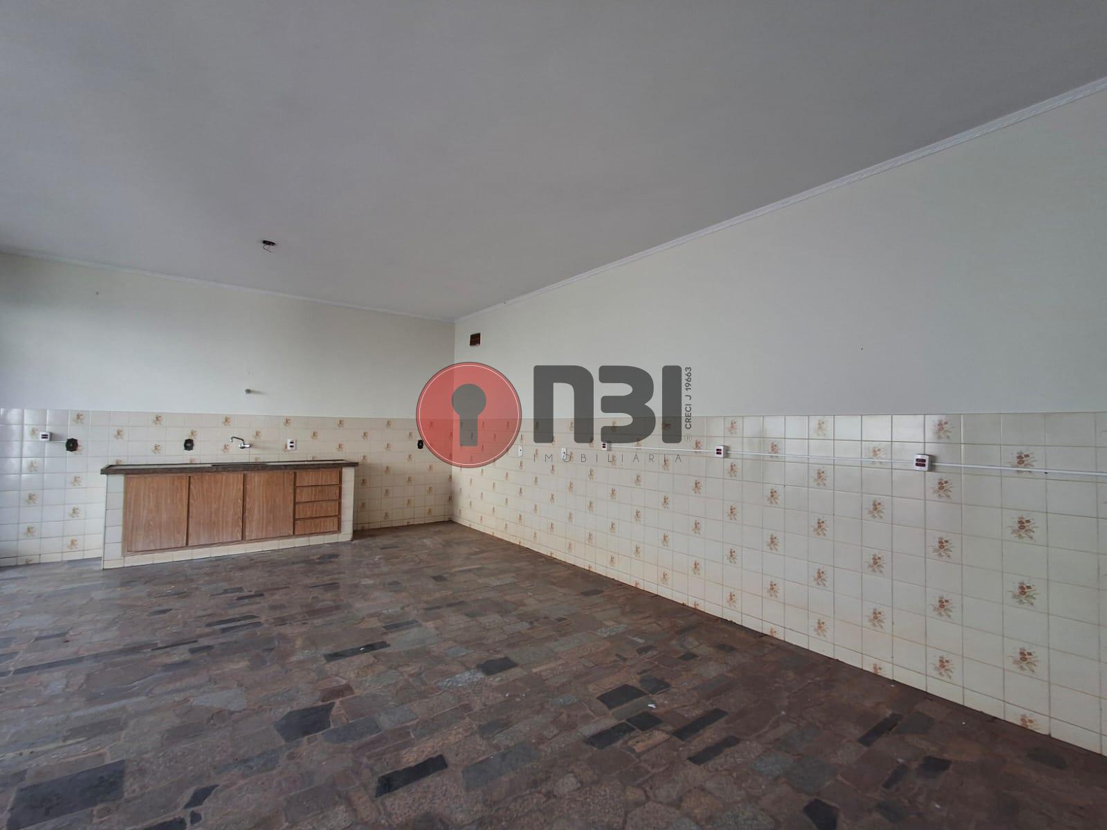 Imóvel Comercial com 4 quartos para aluguel, 350m² — foto 14 de 52