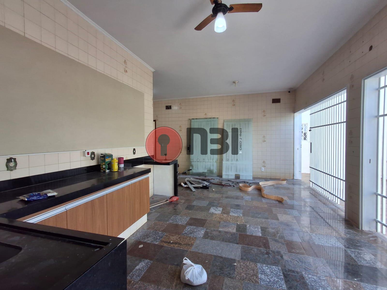 Imóvel Comercial com 4 quartos para aluguel, 350m² — foto 15 de 52