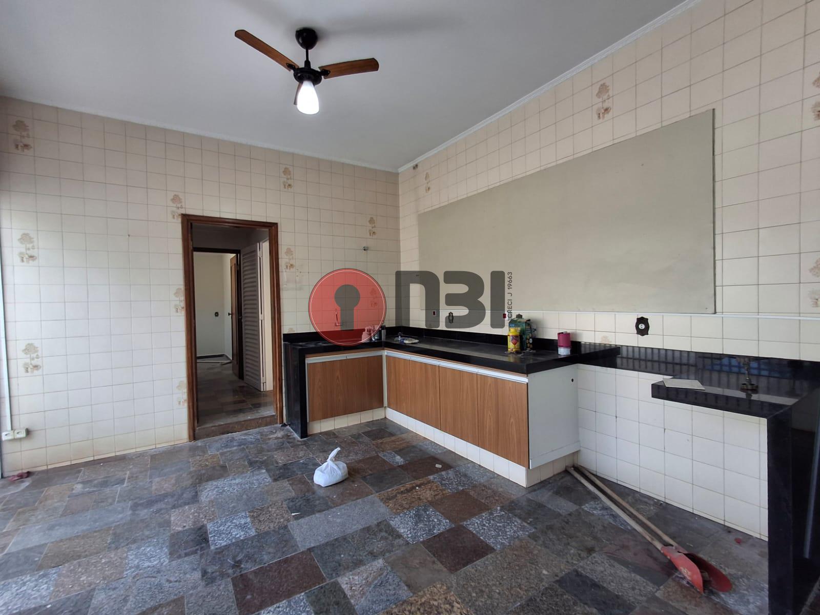 Imóvel Comercial com 4 quartos para aluguel, 350m² — foto 16 de 52