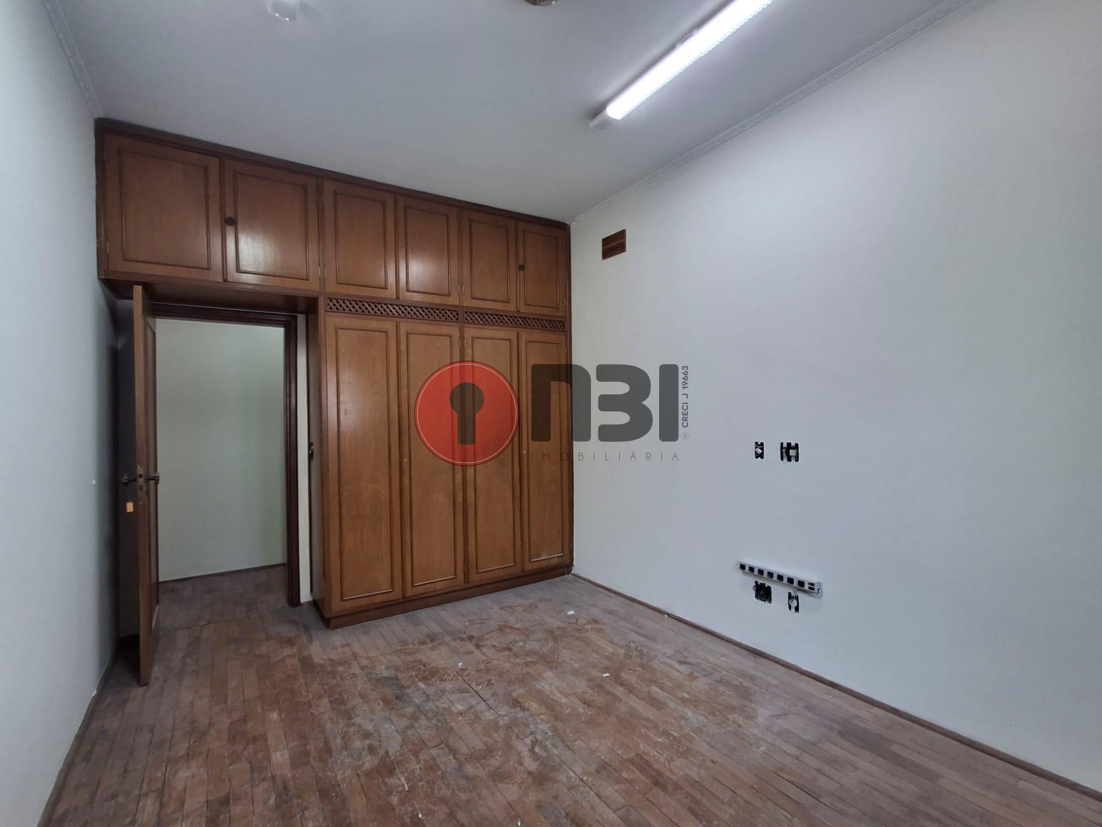 Imóvel Comercial com 4 quartos para aluguel, 350m² — foto 25 de 52
