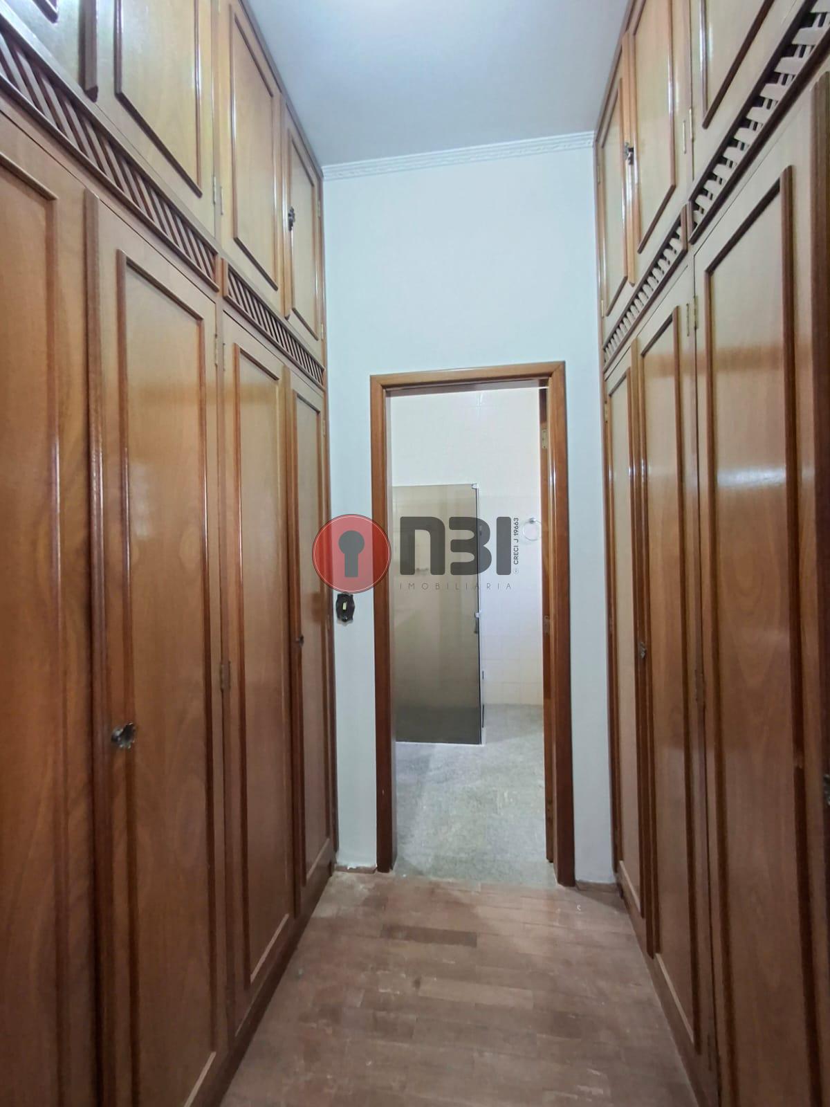 Imóvel Comercial com 4 quartos para aluguel, 350m² — foto 28 de 52