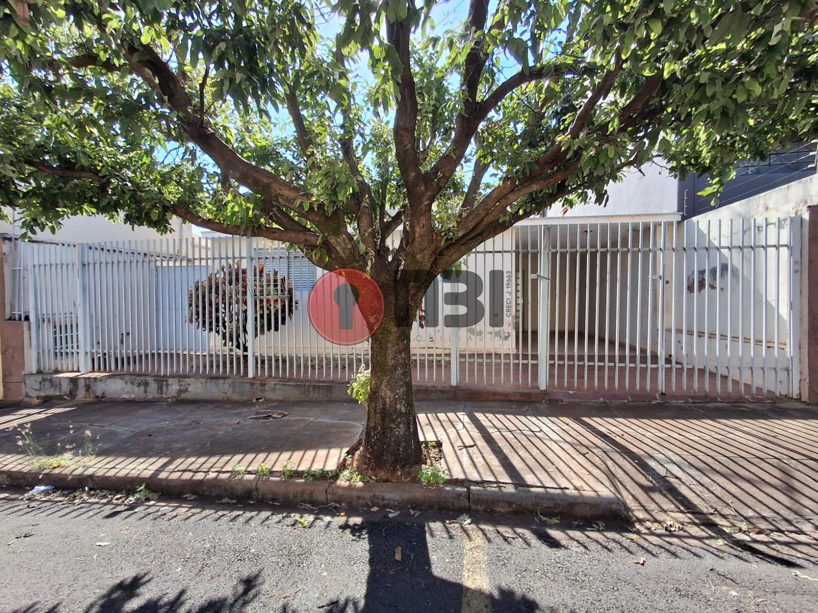 Casa com 2 quartos à venda, 180m² — foto 2 de 23