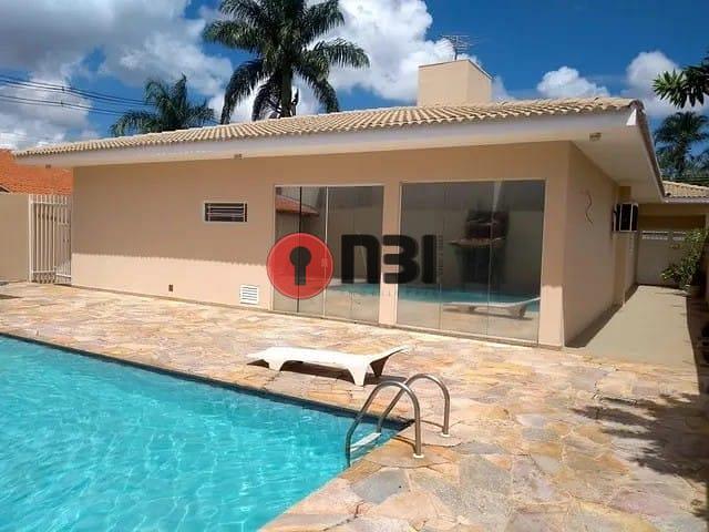 Casa com 4 quartos à venda, 180m² — foto 1 de 19