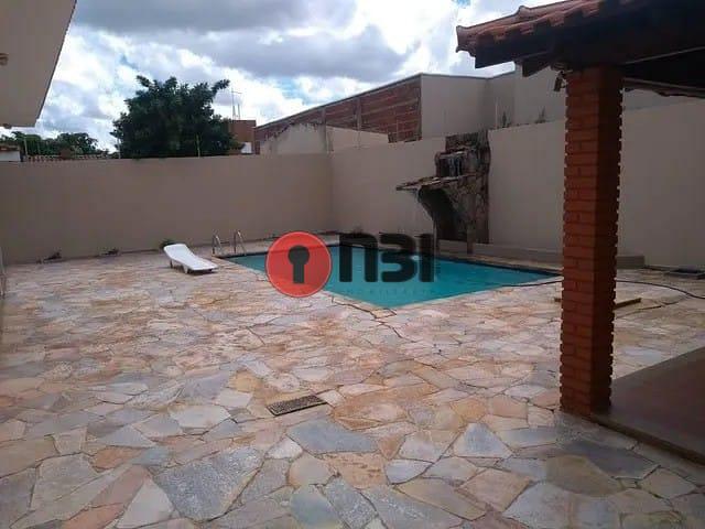 Casa com 4 quartos à venda, 180m² — foto 4 de 19