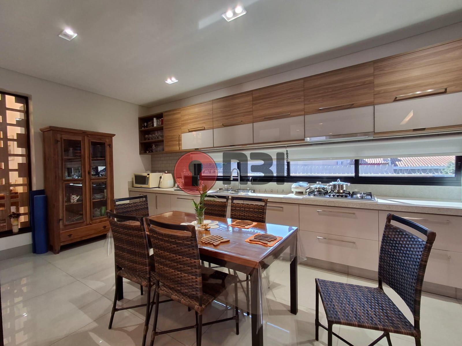 Casa com 3 quartos à venda, 460m² — foto 20 de 52