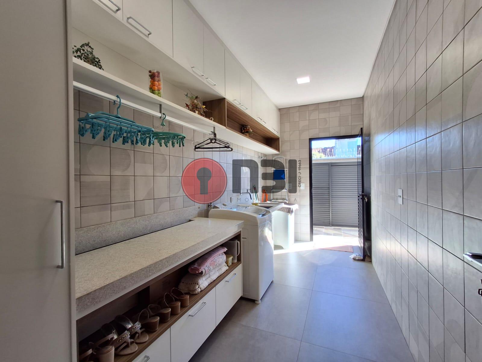 Casa com 3 quartos à venda, 460m² — foto 51 de 52