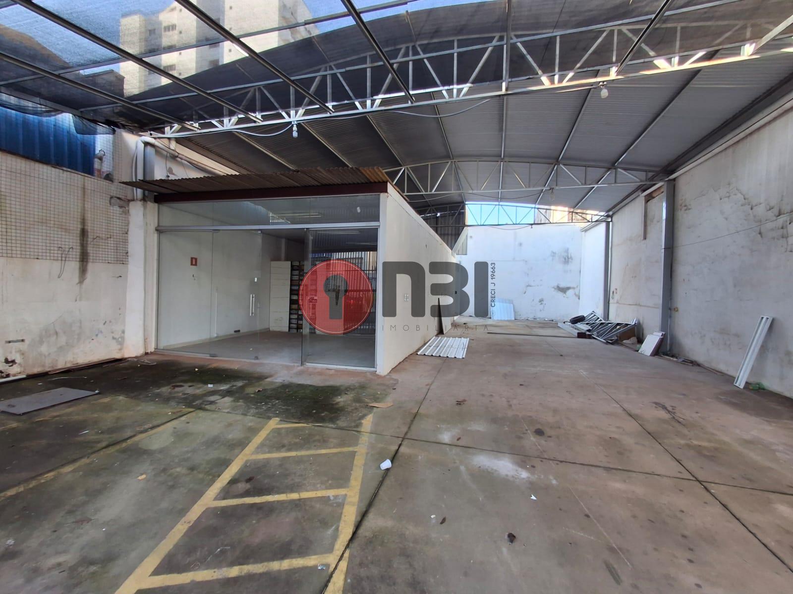 Galpão / Depósito / Armazém  para aluguel, 226m² — foto 15 de 24