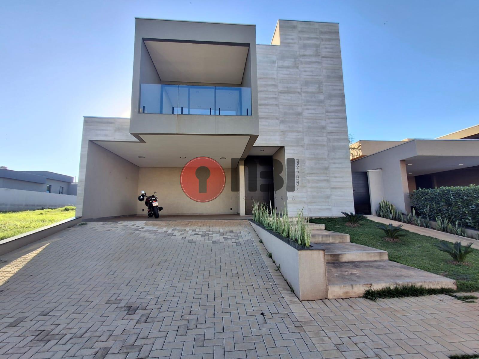 Casa com 3 quartos para aluguel, 300m² — foto 3 de 39