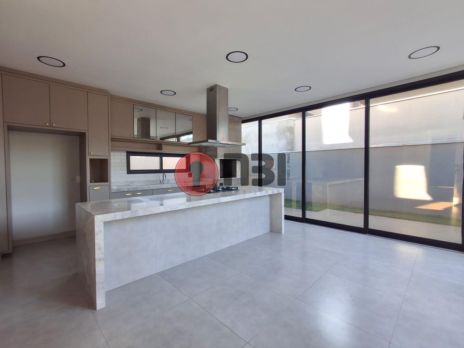 Casa com 3 quartos para aluguel, 300m² — foto 20 de 39