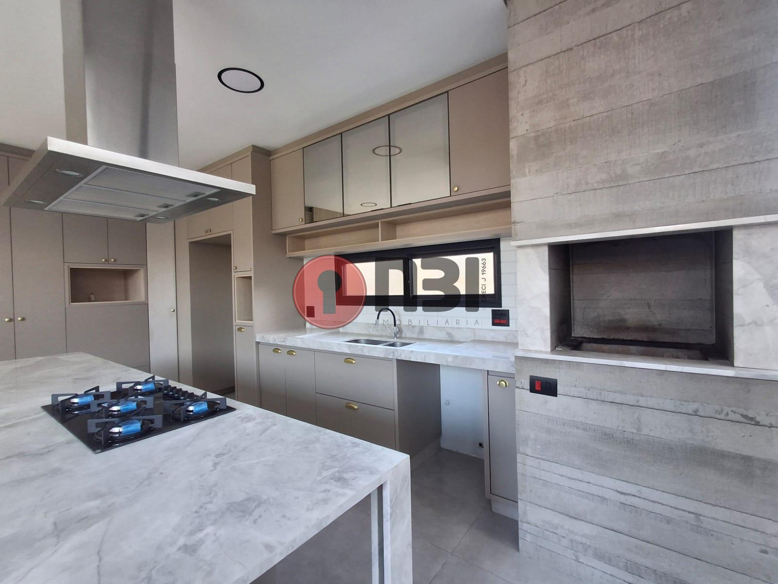 Casa com 3 quartos para aluguel, 300m² — foto 21 de 39