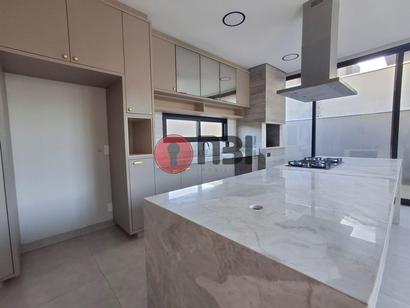 Casa com 3 quartos para aluguel, 300m² — foto 22 de 39