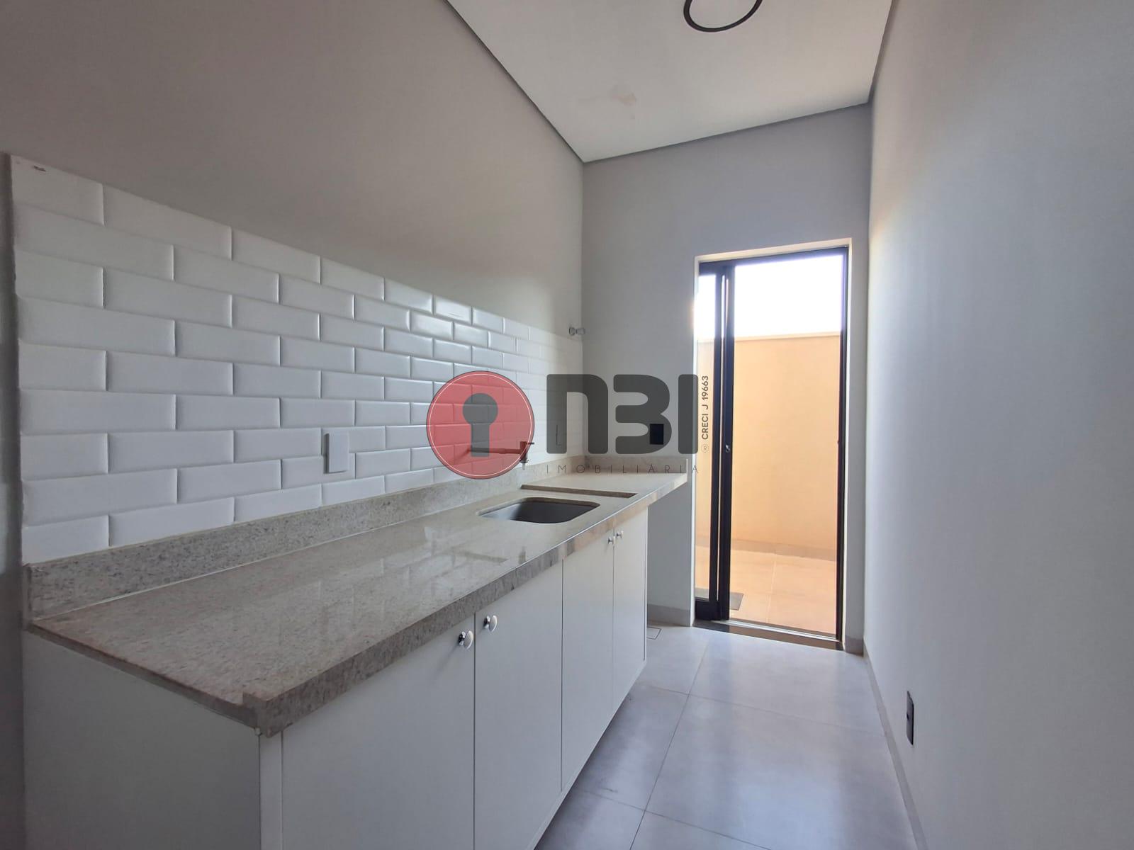 Casa com 3 quartos para aluguel, 300m² — foto 24 de 39