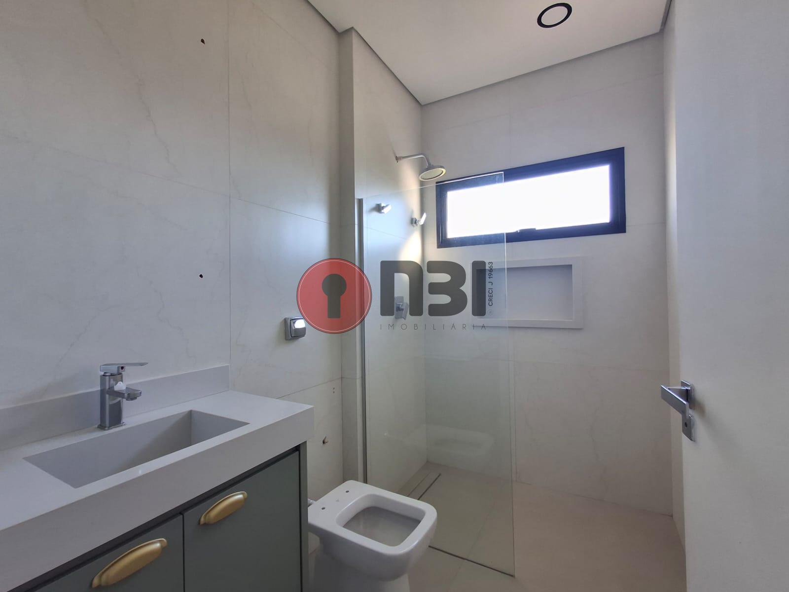 Casa com 3 quartos para aluguel, 300m² — foto 30 de 39