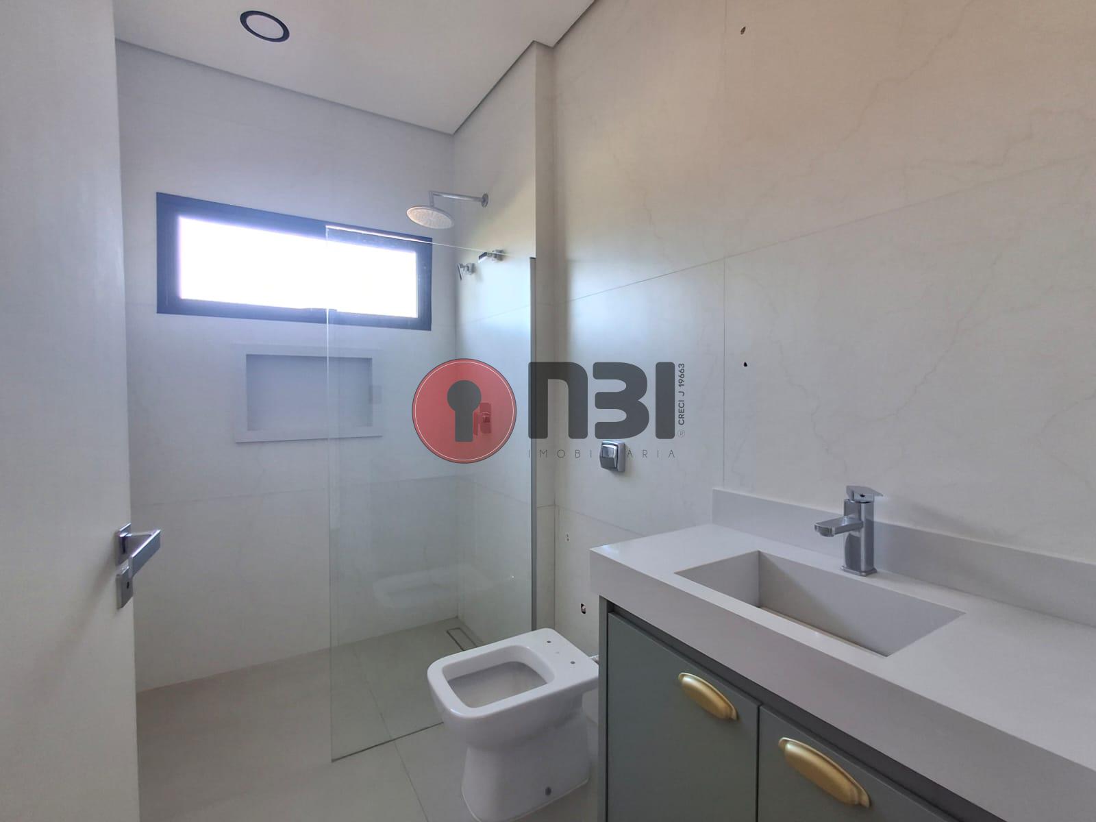 Casa com 3 quartos para aluguel, 300m² — foto 33 de 39