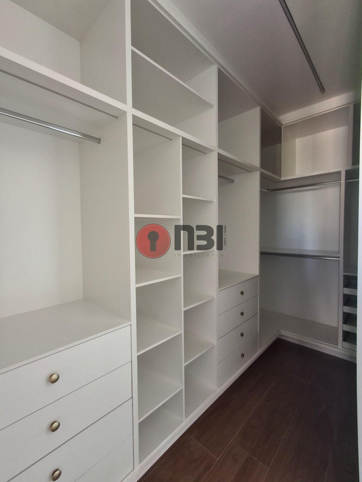 Casa com 3 quartos para aluguel, 300m² — foto 37 de 39