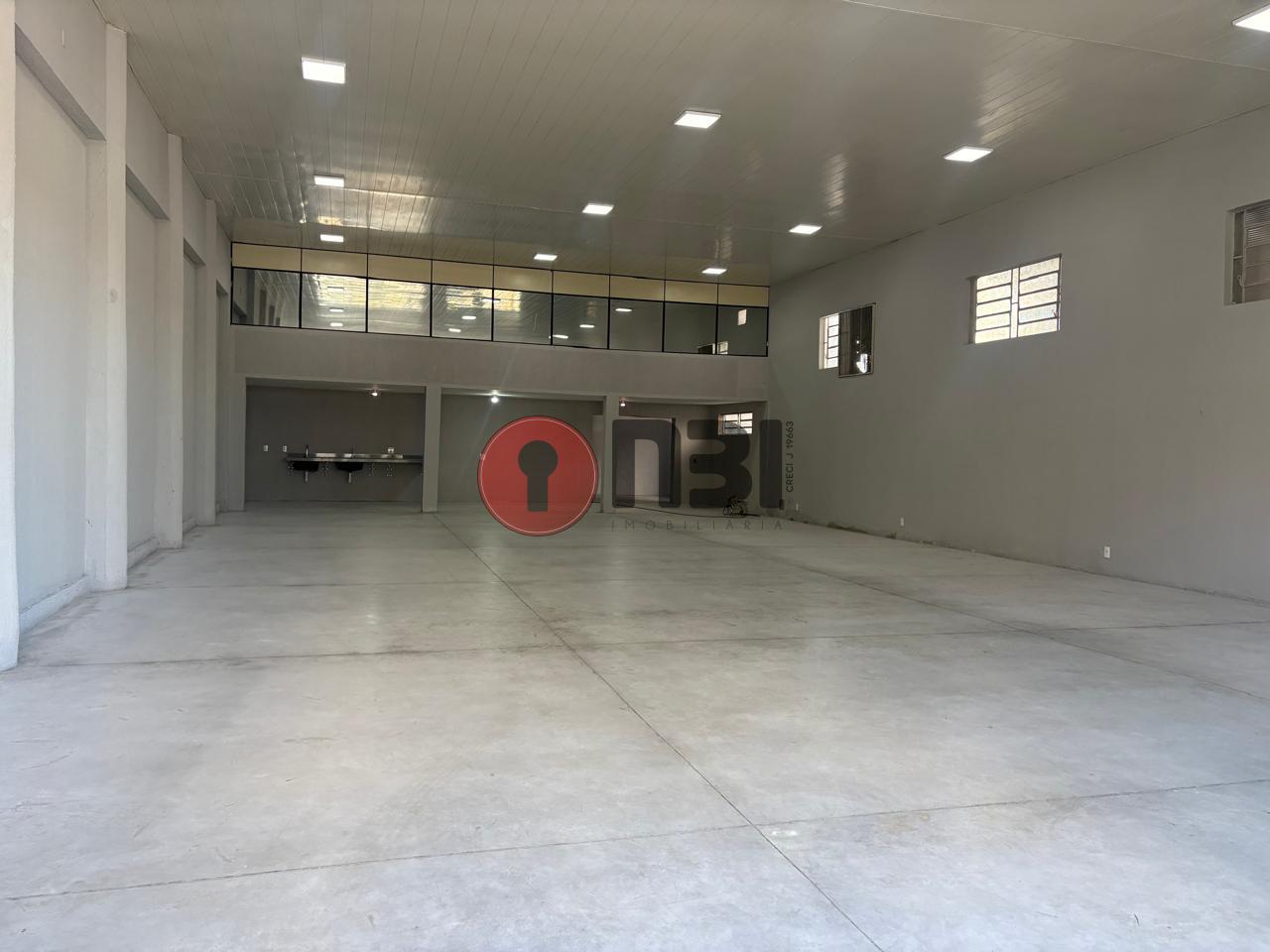 Galpão / Depósito / Armazém  para aluguel, 500m² — foto 3 de 10