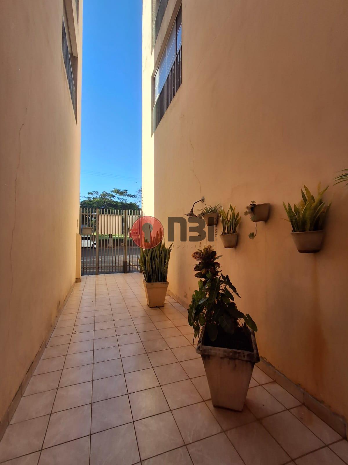 Apartamento com 3 quartos para aluguel, 75m² — foto 3 de 24