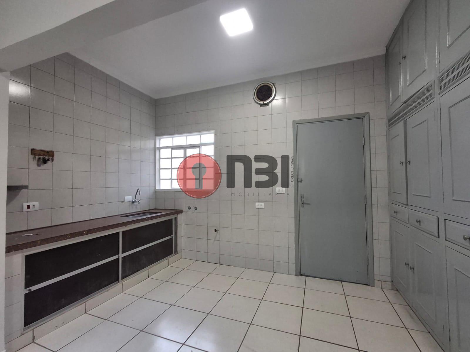 Casa com 3 quartos para aluguel, 150m² — foto 8 de 24