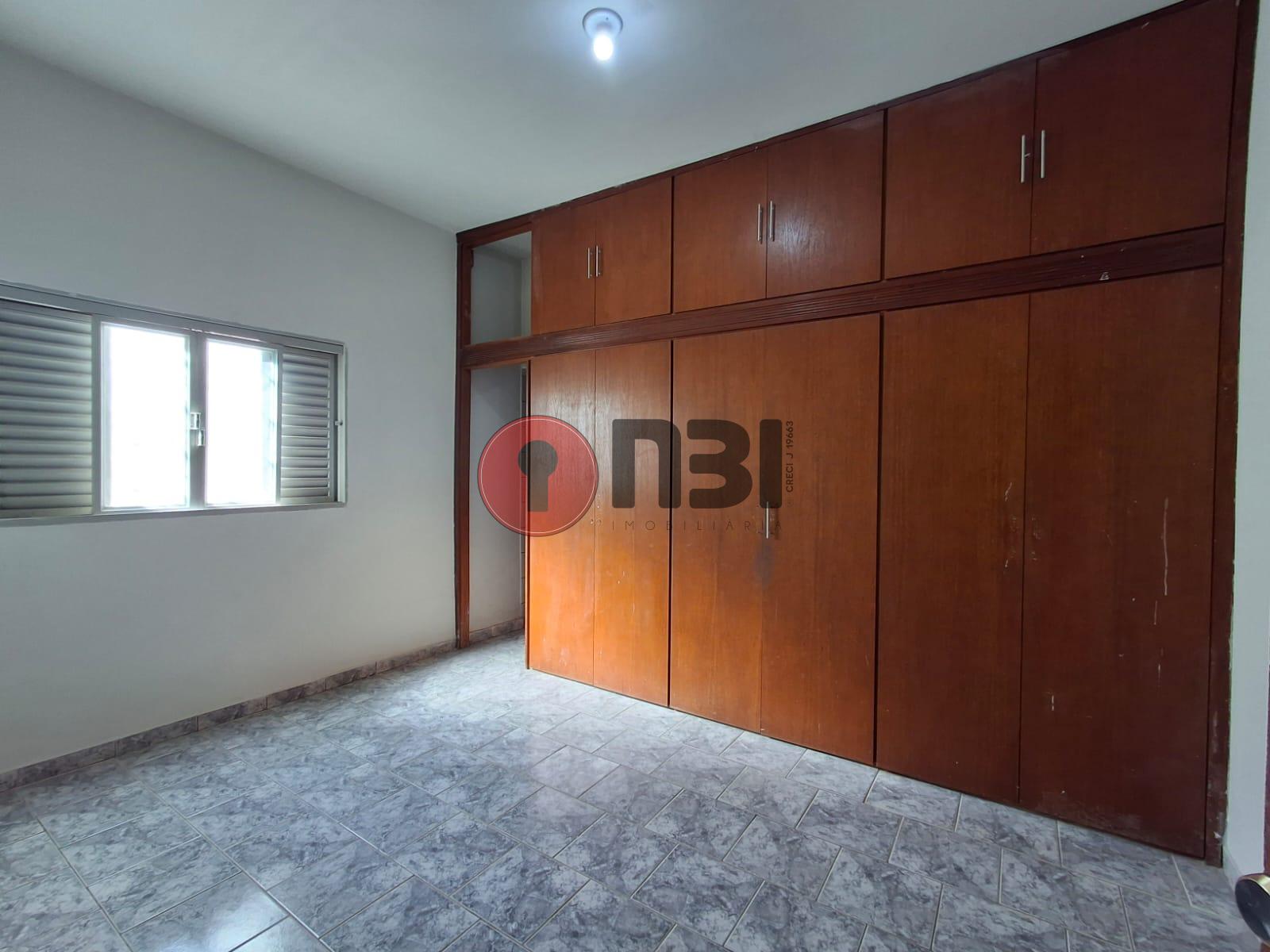 Casa com 3 quartos para aluguel, 260m² — foto 14 de 33
