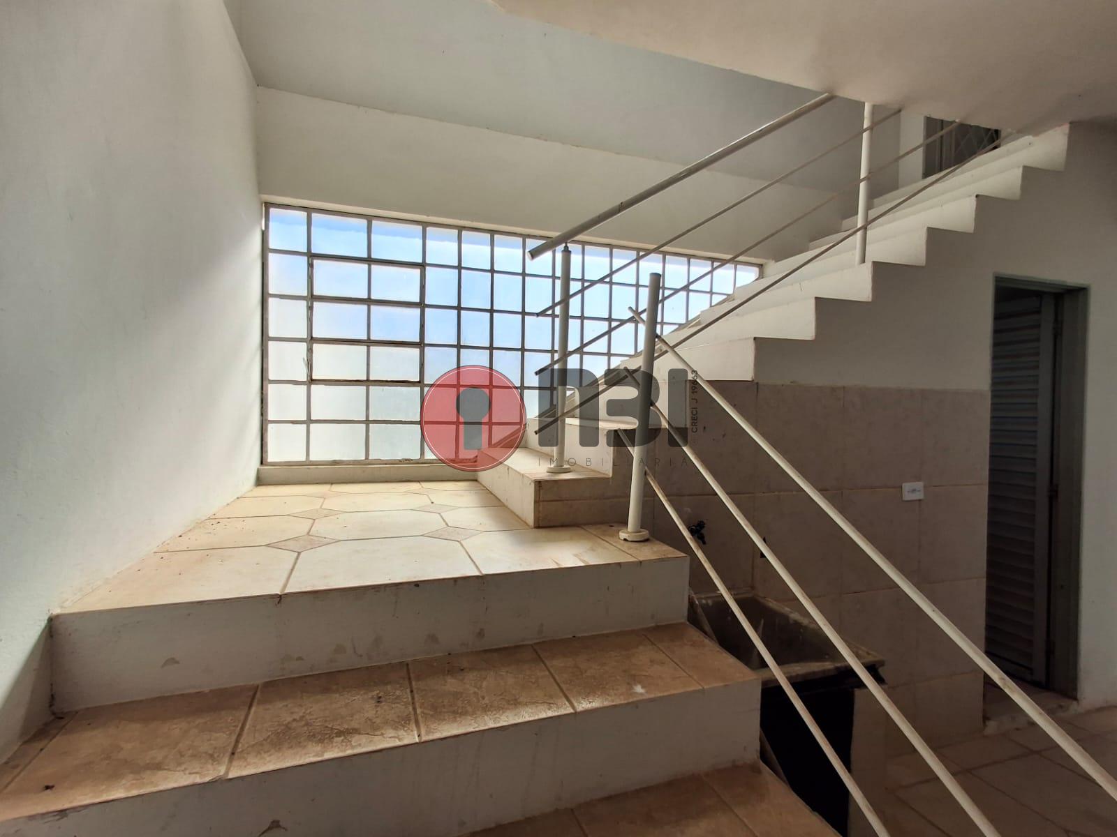Casa com 3 quartos para aluguel, 260m² — foto 21 de 33