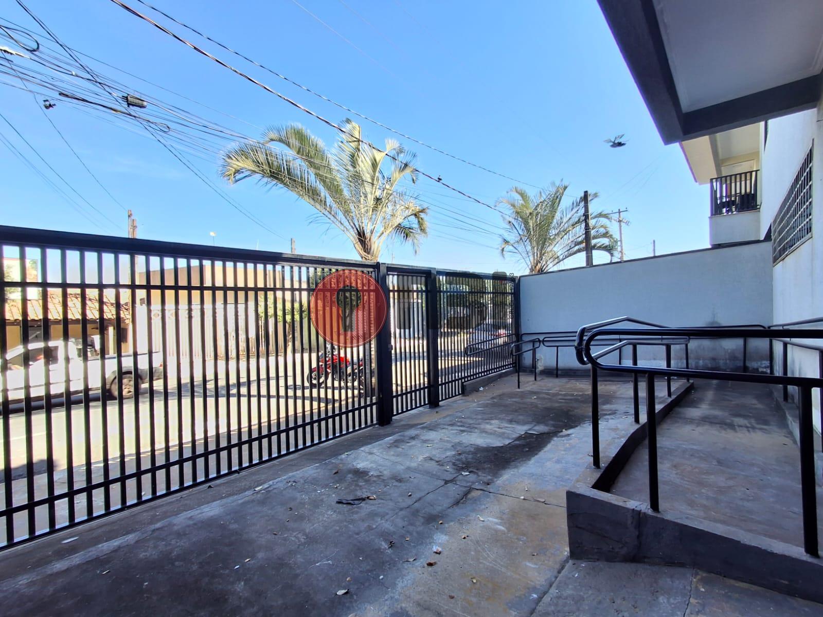 Galpão / Depósito / Armazém  para aluguel, 160m² — foto 5 de 20