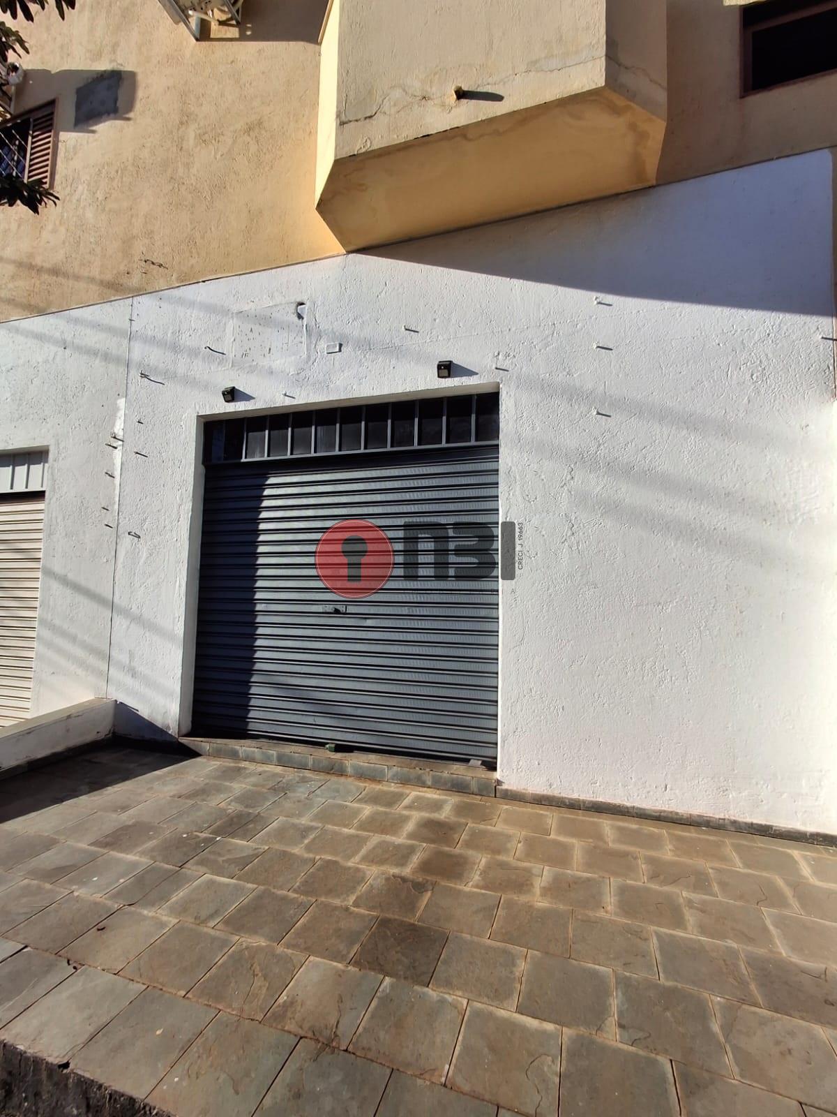 Galpão / Depósito / Armazém  para aluguel, 30m² — foto 1 de 19