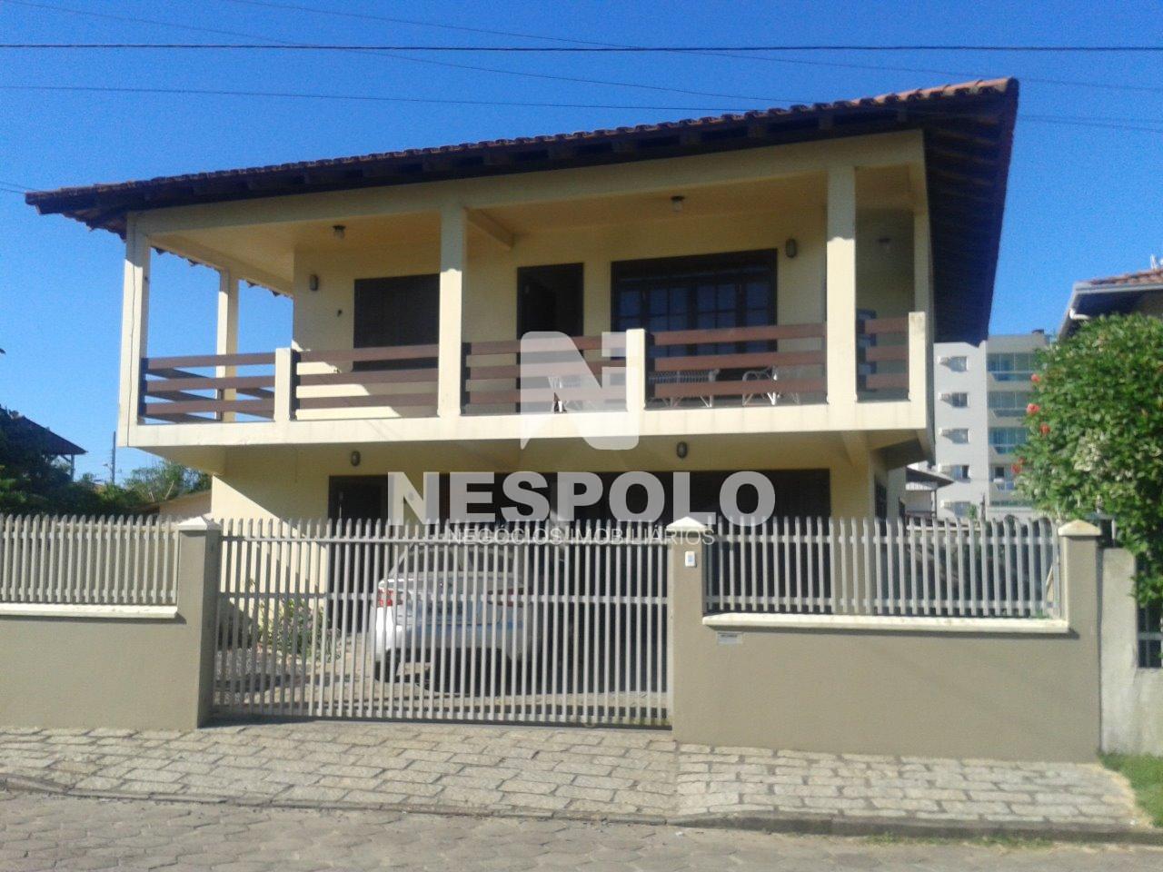 Casa para alugar com 2 quartos, 325m² - Foto 1
