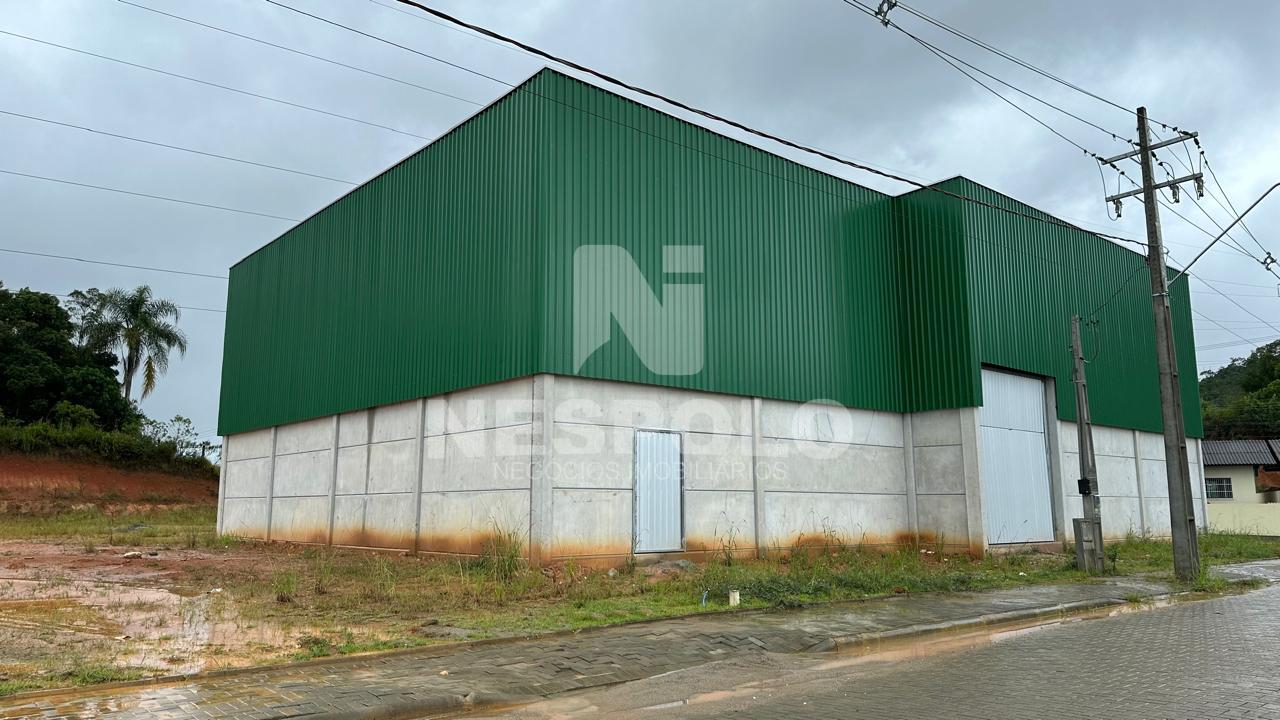 Depósito-Galpão-Armazém para alugar, 583m² - Foto 1