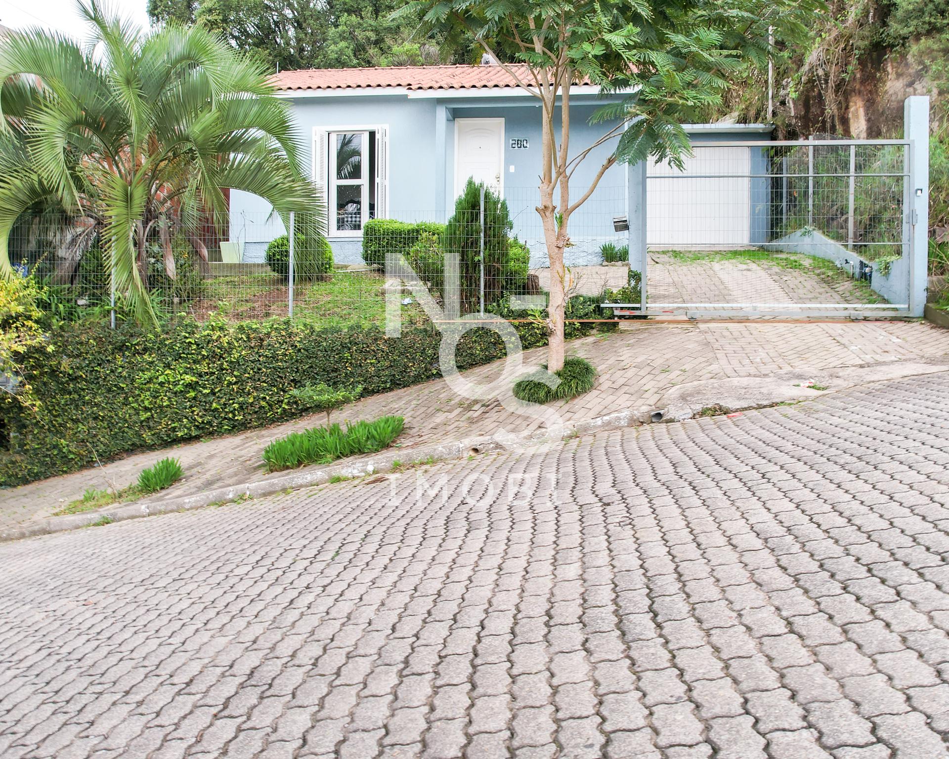 Casa de 03 Dormit?rios no Bairro Morada do Camping em Flores d...