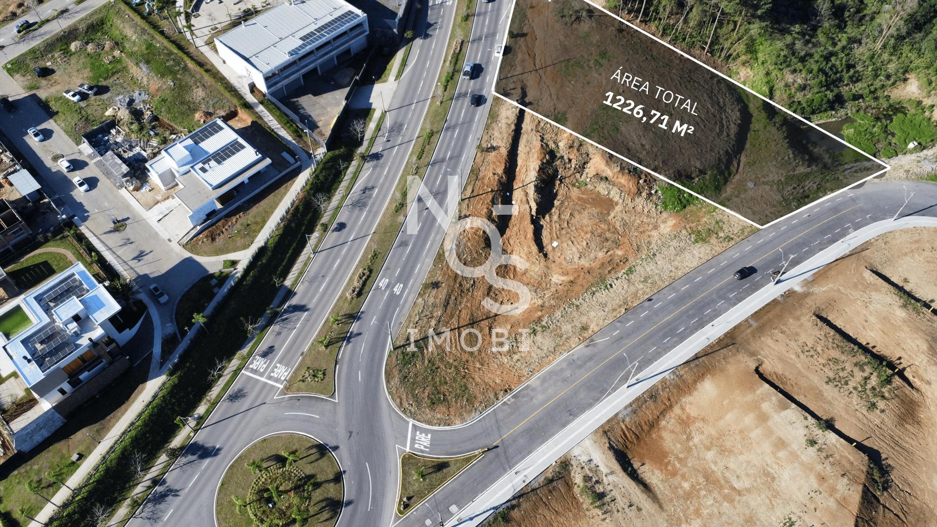 Terreno de 1226,71m  Localizado no Bairro Interlagos em Caxias...